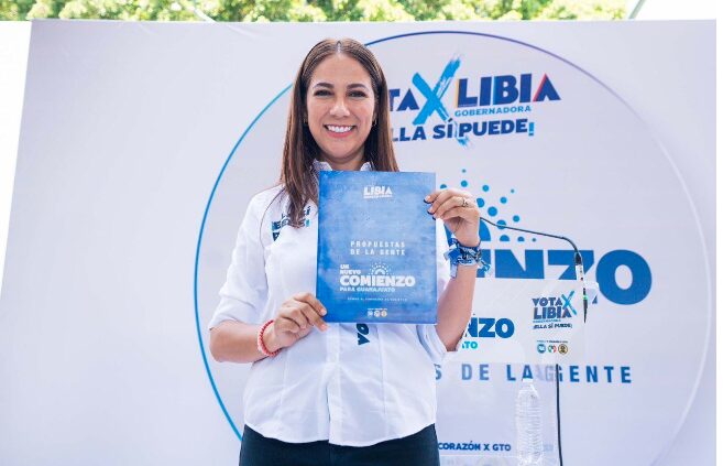 Candidata del PAN-PRI-PRD Libia Denisse